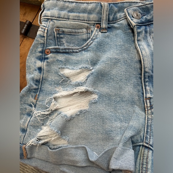 SOLD: American Eagle Mom Shorts - Picture 7 of 10
